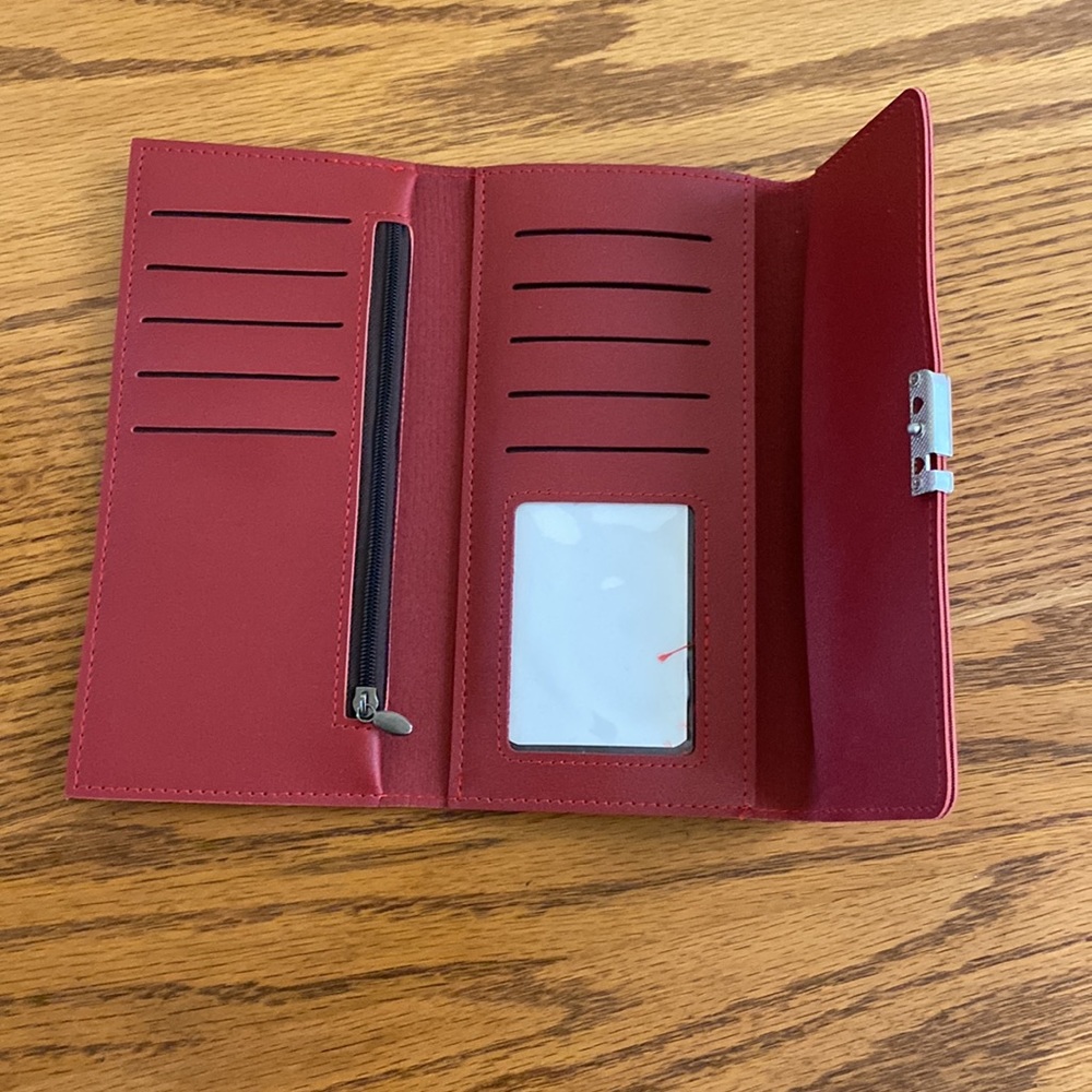 NWOT ROSEWE Wallet - Picture 4 of 5